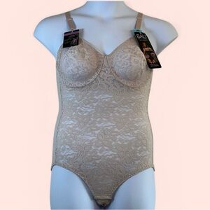 Bali Women’s 40C New With Tags Rosewood Lace 'N Smooth Body Shaper